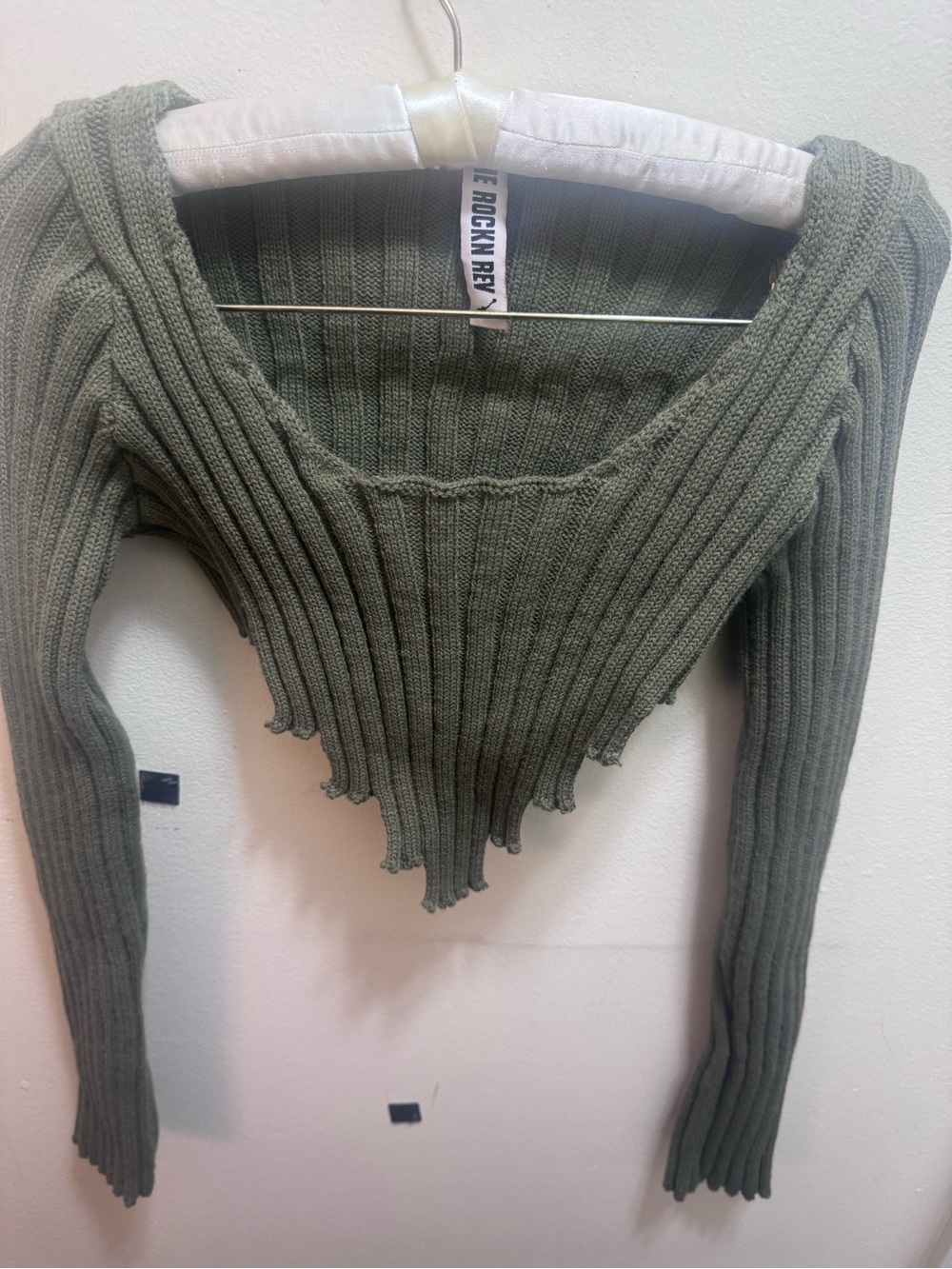 The Rockin' Rev Olive cropped Ribbed Sweater size M/L